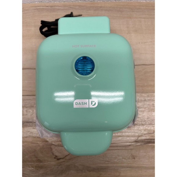 Dash Waffle Stick Fast Portable Breakfast Maker 4.5" Non-Stick Cooking Surface - Picture 6 of 10